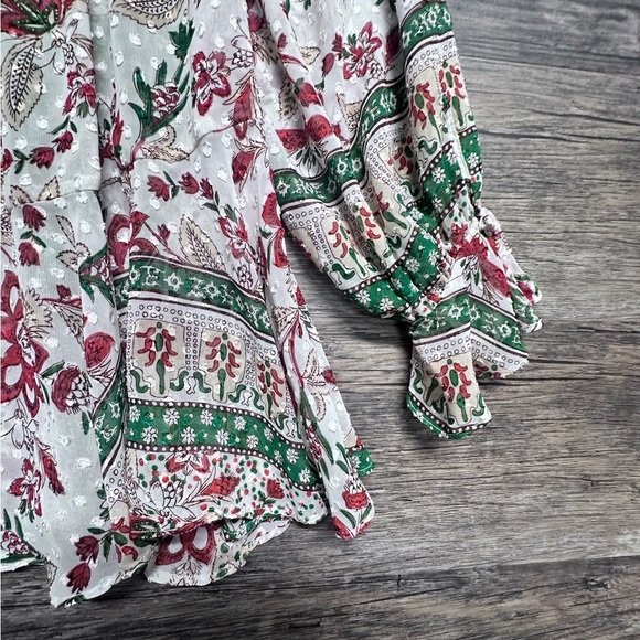 Zara White and Green Ruffled Bell Sleeve Top - Picture 3 of 7